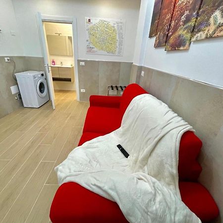 Апартаменты 50 Tourist House Bologna - Pratello - Self Check-In Экстерьер фото