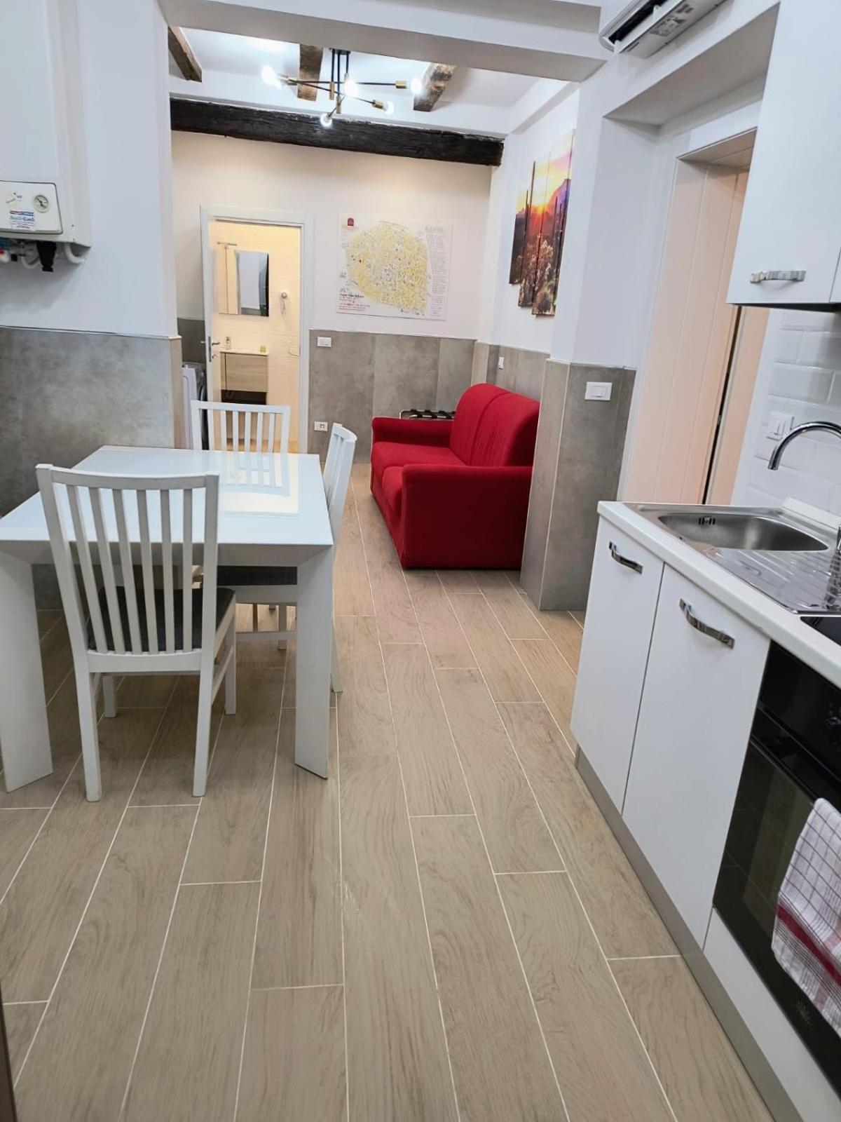 Апартаменты 50 Tourist House Bologna - Pratello - Self Check-In Экстерьер фото